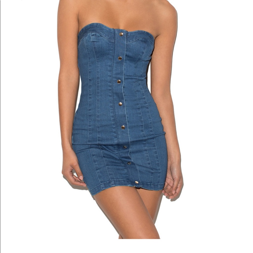 BRAND NEW Mistress rocks short denim dress